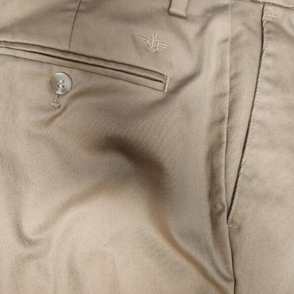 Mens dockers 36x30  khaki dress pants straight fit - Picture 2 of 7